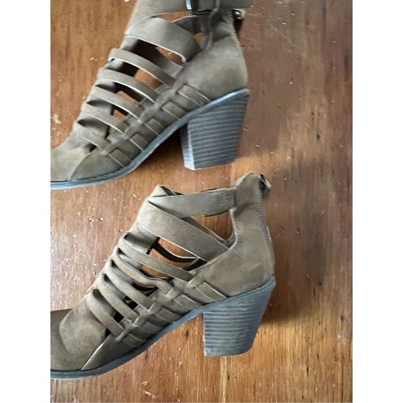 G by Guess brown woven chunky heel ankle boots  8.5 - Picture 4 of 7